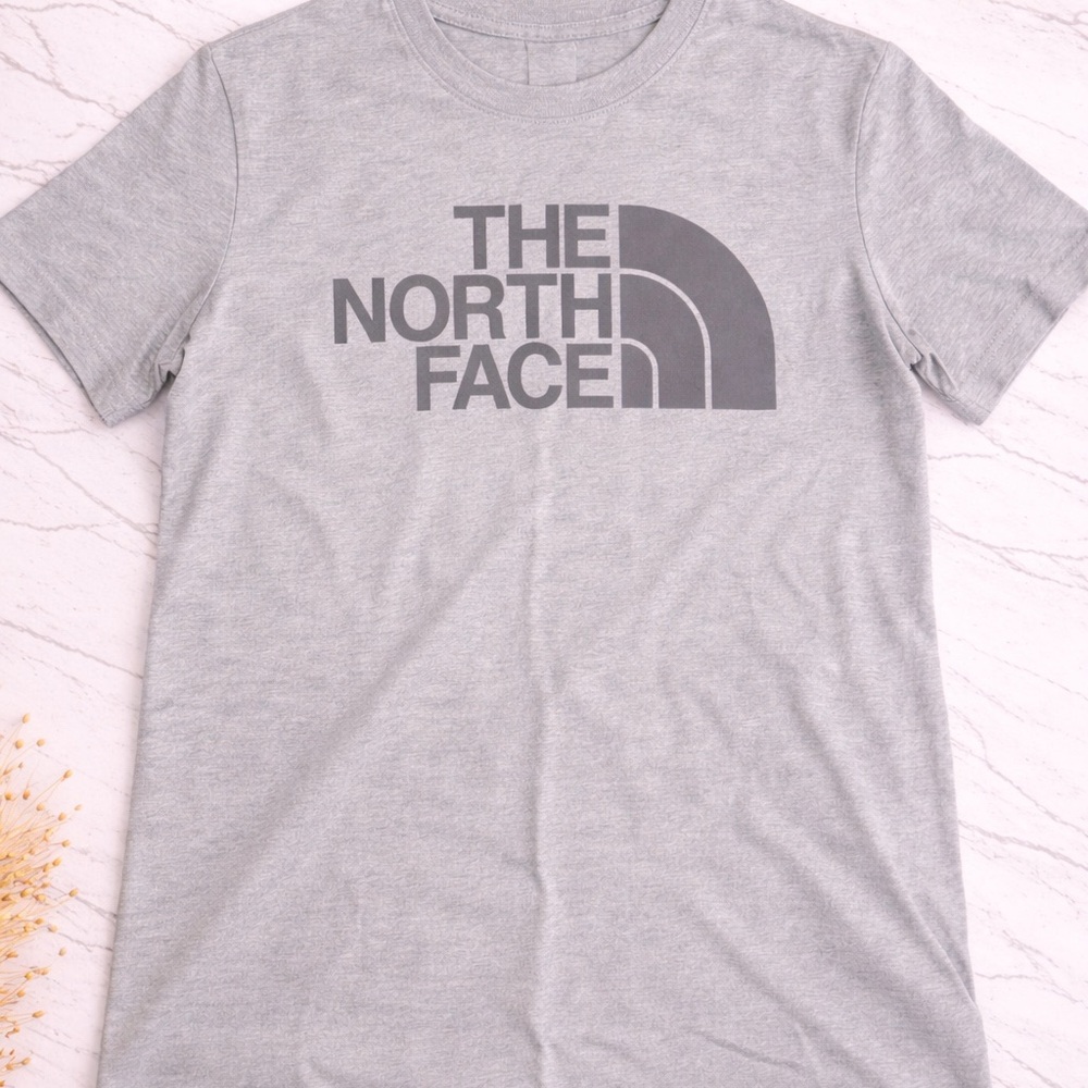 The North Face Gray Logo T-Shirt Short Sleeve Tee Size small